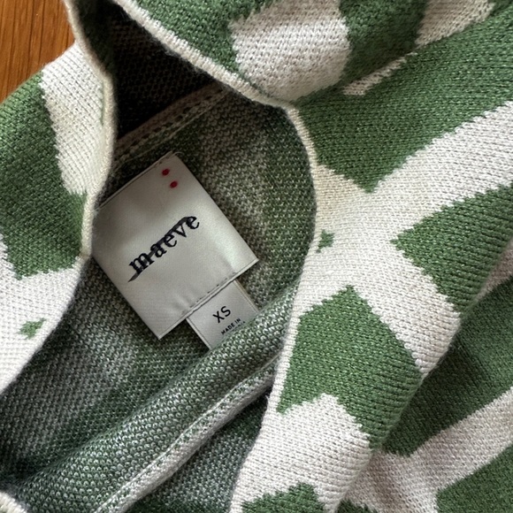 Maeve Green and Cream Geometric Sweater - Picture 4 of 4